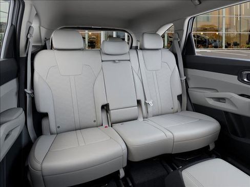 Used 2026 Kia Sorento S AWD/4WD image 16