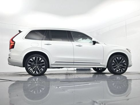 Used 2025 Volvo XC90 B5 Plus AWD/4WD image 40