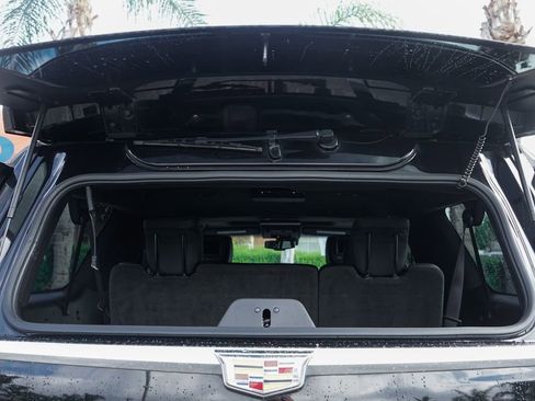Used 2016 Cadillac Escalade ESV Platinum AWD/4WD image 9