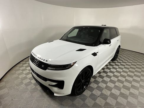 Used 2025 Land Rover Range Rover Sport Dynamic SE image 9