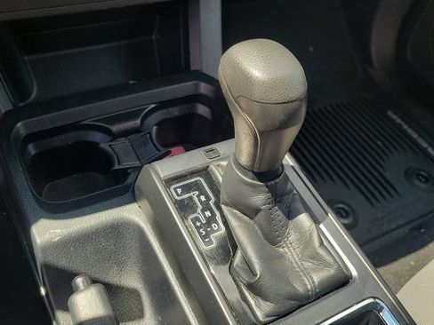 Used 2019 Toyota Tacoma SR w/ SR Convenience Package AWD/4WD image 29
