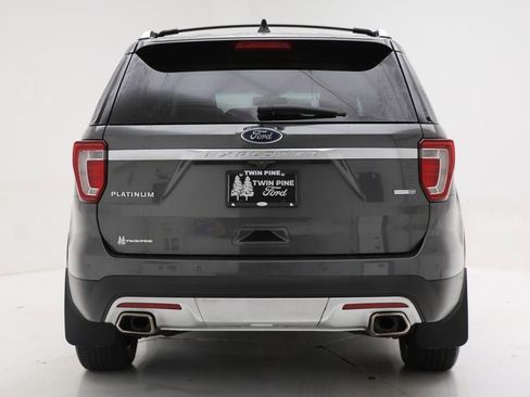 Used 2016 Ford Explorer Platinum image 7