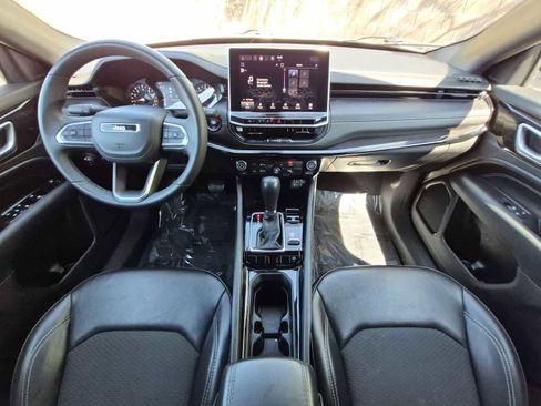 Used 2023 Jeep Compass Latitude AWD/4WD image 14