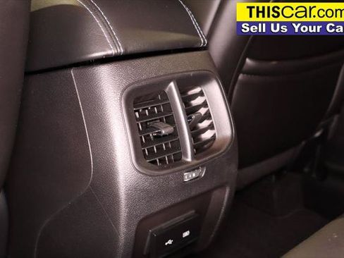 Used 2019 Jeep Cherokee Latitude Plus FWD image 25