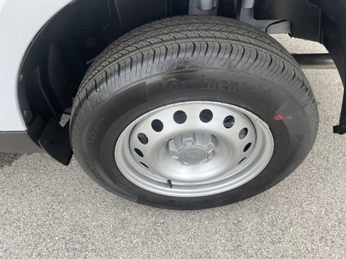 New 2025 Ford Maverick XL w/ Equipment Group 101A image 16