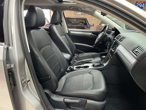 Used 2013 Volkswagen Passat 2.5 SE FWD image 24