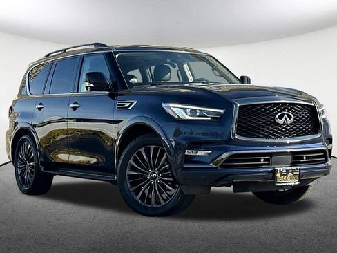 Used 2021 INFINITI QX80 Premium Select w/ All-Season Package image 2