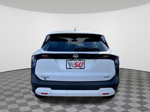 New 2025 Nissan Kicks SV image 15