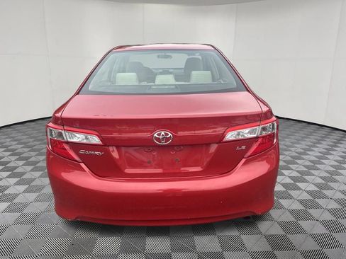 Used 2012 Toyota Camry LE FWD image 8