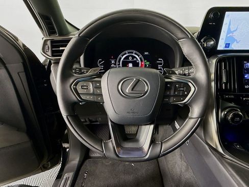 Certified 2024 Lexus LX 600 4WD w/ Luxury Package image 11