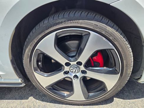 Used 2016 Volkswagen GTI SE w/ Lighting Package (SEL) FWD image 5