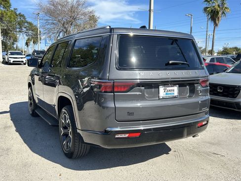 Used 2024 Jeep Wagoneer Series III image 4