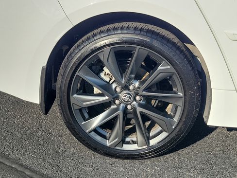 Certified 2025 Toyota Corolla SE w/ SE Premium Package FWD image 6