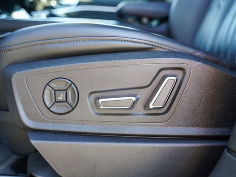 Used 2022 Audi e-tron Chronos w/ Chronos Package image 19