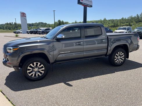 Used 2023 Toyota Tacoma Limited AWD/4WD image 8