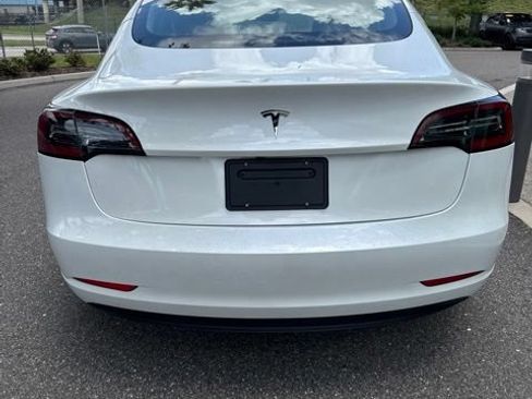Used 2023 Tesla Model 3 Standard Range RWD image 5