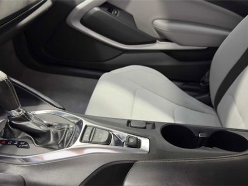 Used 2019 Chevrolet Camaro LT image 23