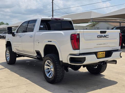 Used 2024 GMC Sierra 2500 Denali Ultimate AWD/4WD image 5