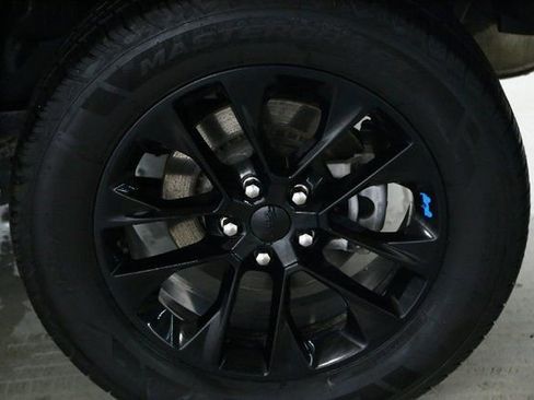 Used 2022 Jeep Wrangler Unlimited Sahara w/ Cold Weather Group image 38