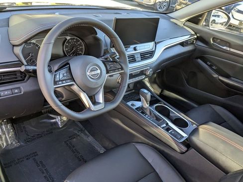 New 2025 Nissan Altima 2.5 SR w/ SR Premium Package AWD/4WD image 14