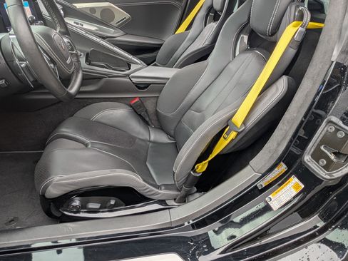 Used 2023 Chevrolet Corvette Stingray Premium Cpe w/ Z51 Performance Package image 16