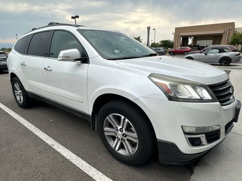 Used 2017 Chevrolet Traverse LT AWD/4WD image 6