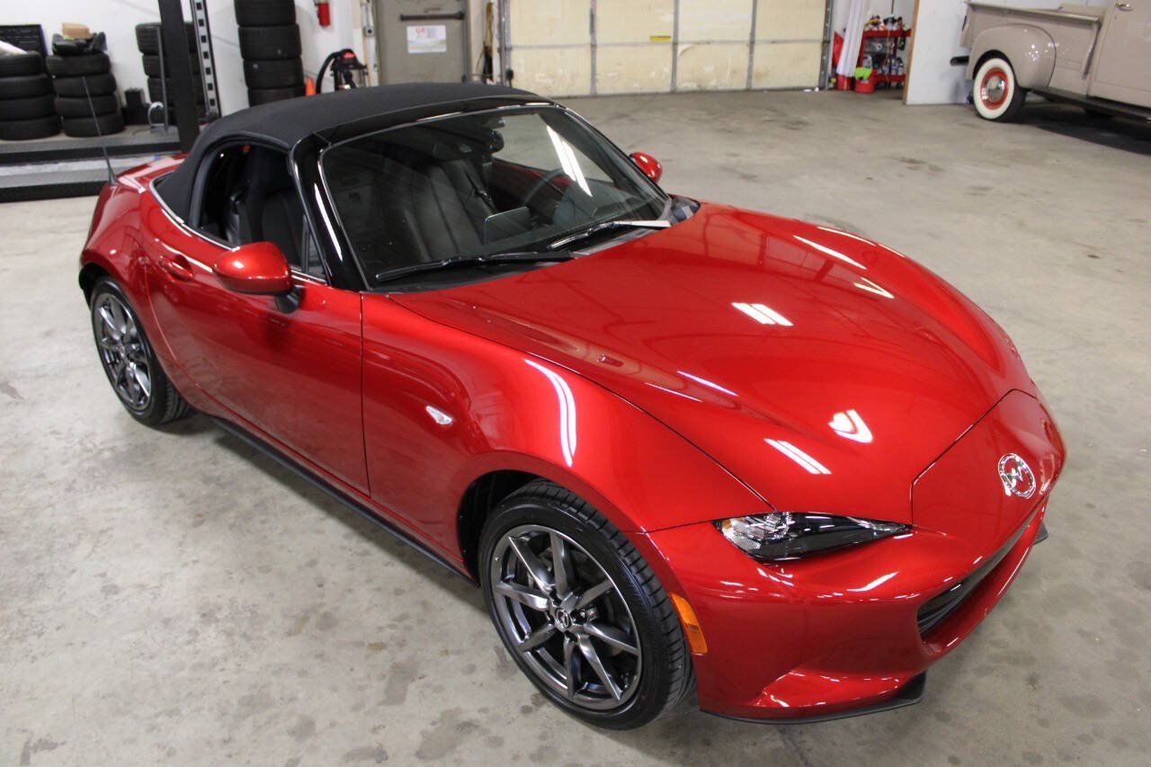 Used 2016 MAZDA MX-5 Miata Grand Touring RWD image 17