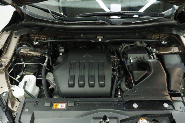 Used 2024 Mitsubishi Eclipse Cross SEL AWD/4WD image 32