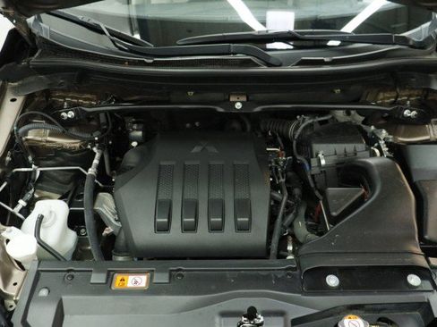 Used 2024 Mitsubishi Eclipse Cross SEL AWD/4WD image 32