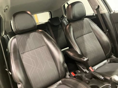 Used 2018 Chevrolet Trax LT w/ LT Convenience Package AWD/4WD image 42