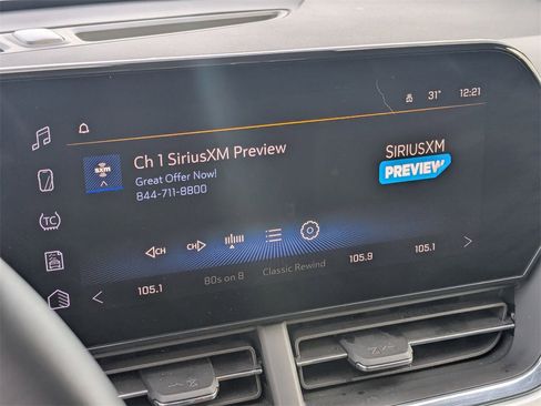 Used 2025 Chevrolet Trax LT w/ LT Convenience Package image 21