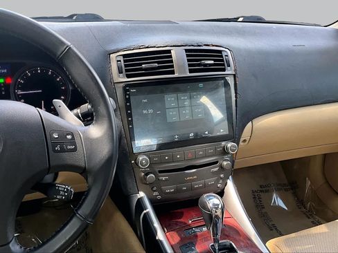 Used 2007 Lexus IS 250 w/ Premium Pkg RWD image 6