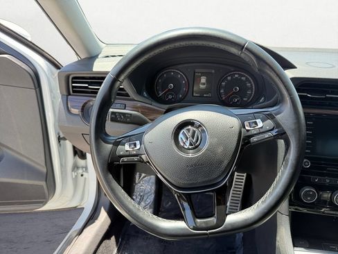 Used 2020 Volkswagen Passat 2.0T SEL FWD image 12