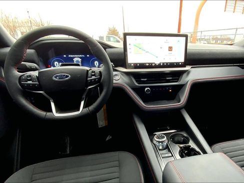 Used 2025 Ford Explorer ST-Line image 15