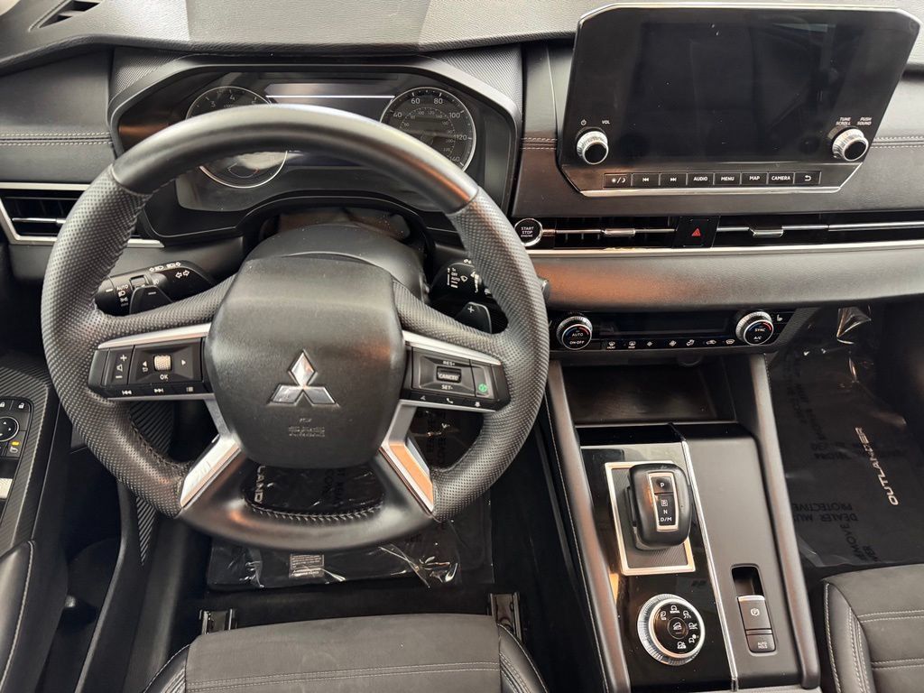 Used 2023 Mitsubishi Outlander SE AWD/4WD image 26