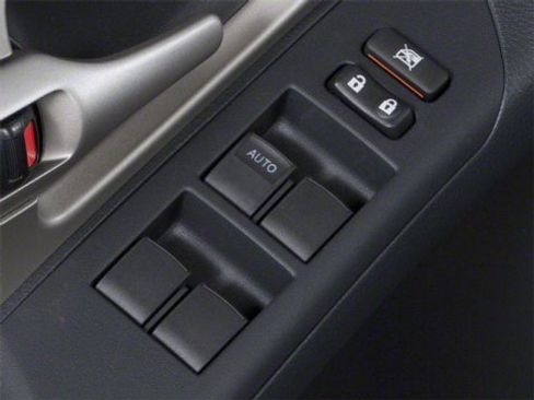 Used 2013 Toyota Matrix S image 16