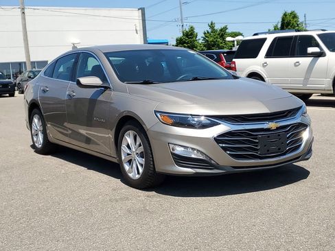Used 2022 Chevrolet Malibu LT FWD image 4
