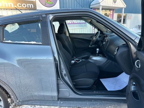 Used 2014 Nissan Juke S image 17