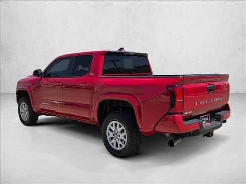 Used 2025 Toyota Tacoma SR5 AWD/4WD image 8