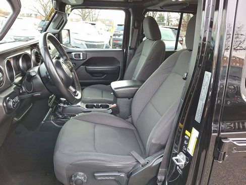 Used 2022 Jeep Gladiator Sport image 13