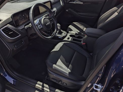 Used 2024 Kia Seltos SX AWD/4WD image 9