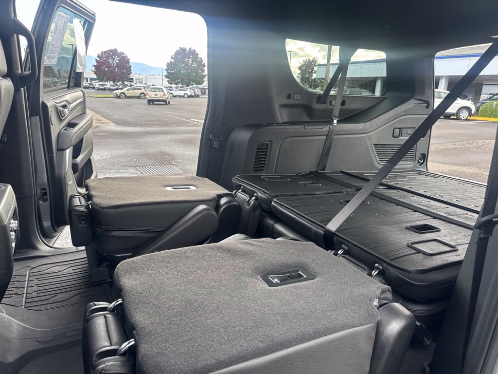 Used 2024 GMC Yukon XL Denali w/ LPO, Floor Liner Package AWD/4WD image 17
