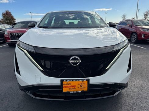 Used 2024 Nissan Ariya AWD image 9