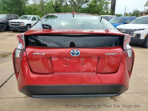 Used 2017 Toyota Prius image 6