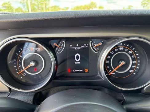 Used 2018 Jeep Wrangler Unlimited Sport S AWD/4WD image 27