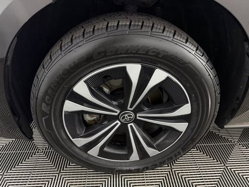 Used 2023 Toyota bZ4X XLE w/ Weather Package image 12