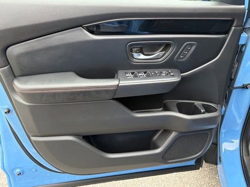 Certified 2023 Honda Pilot TrailSport image 11