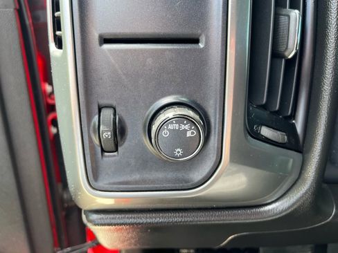 Used 2019 Chevrolet Silverado 1500 LT image 16