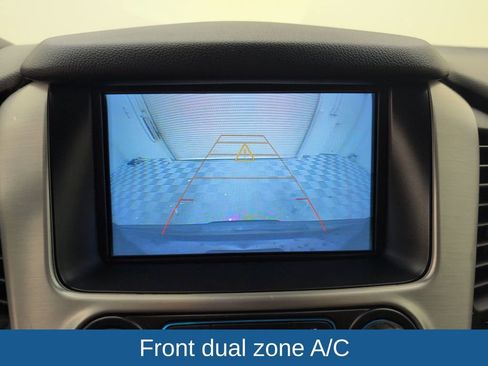 Used 2018 GMC Yukon SLE w/ SLE Value Package image 27