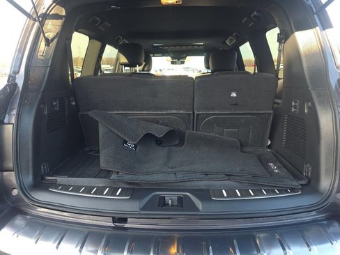 Used 2024 INFINITI QX80 Sensory image 12